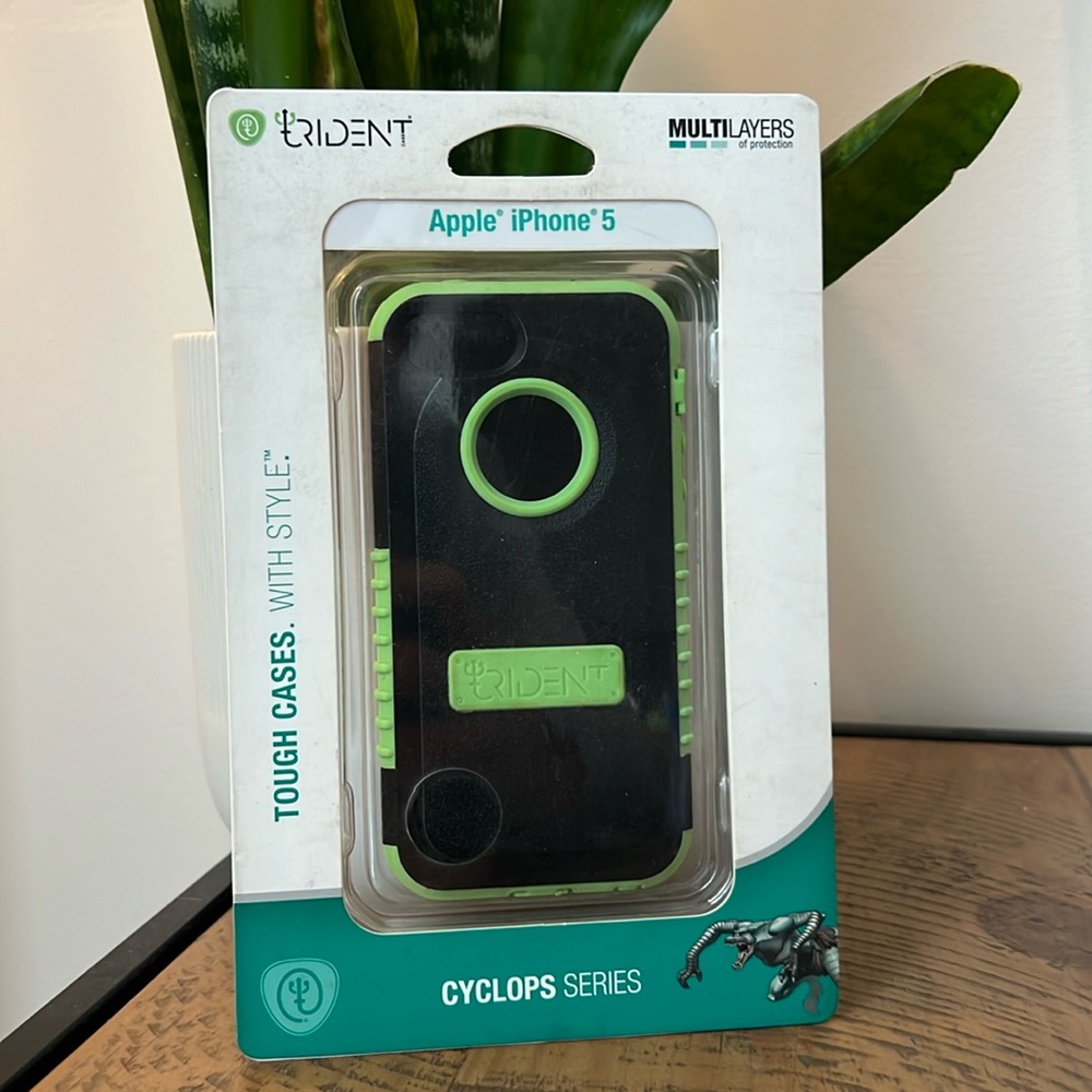 New - Trident Tough Case for iPhone 5